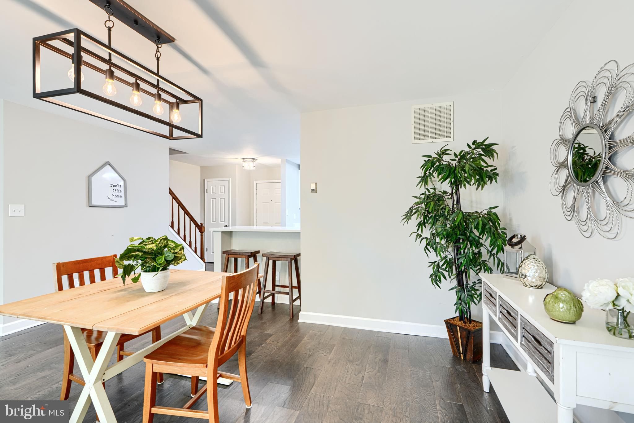 HUNT MEADOW - Residential