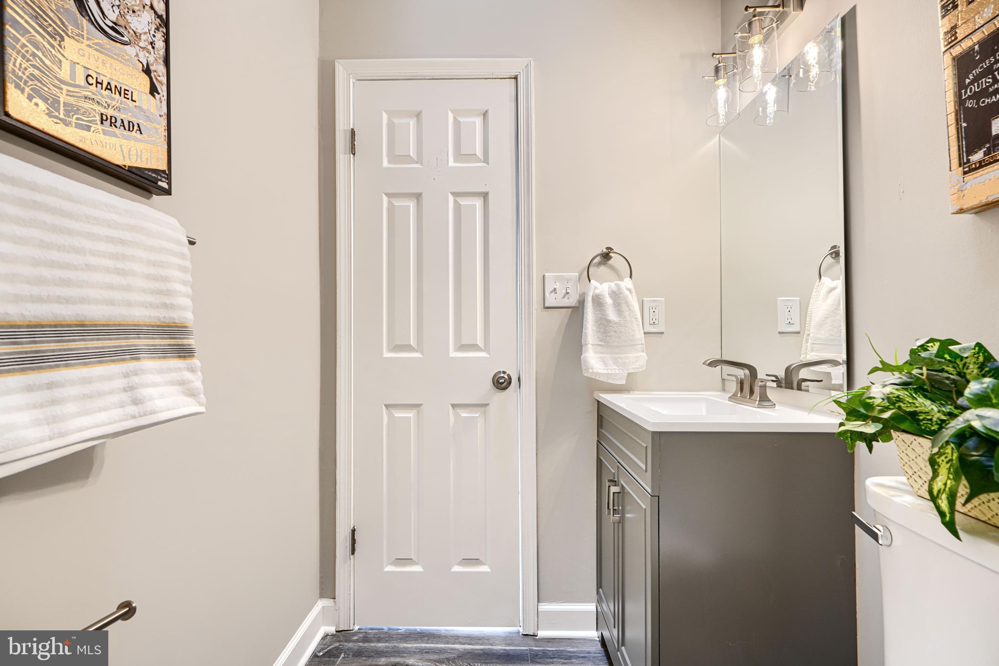 HUNT MEADOW - Residential