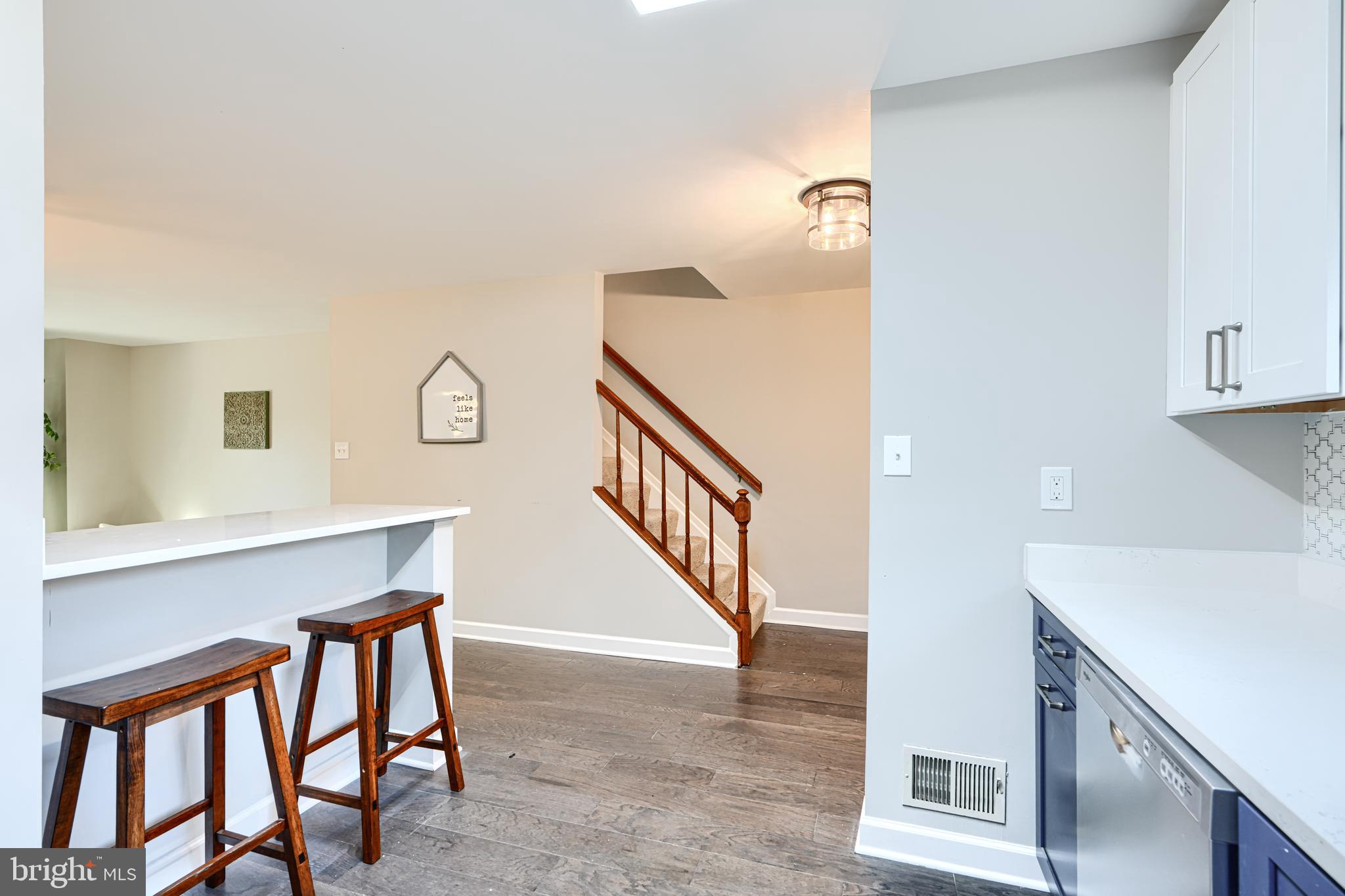 HUNT MEADOW - Residential