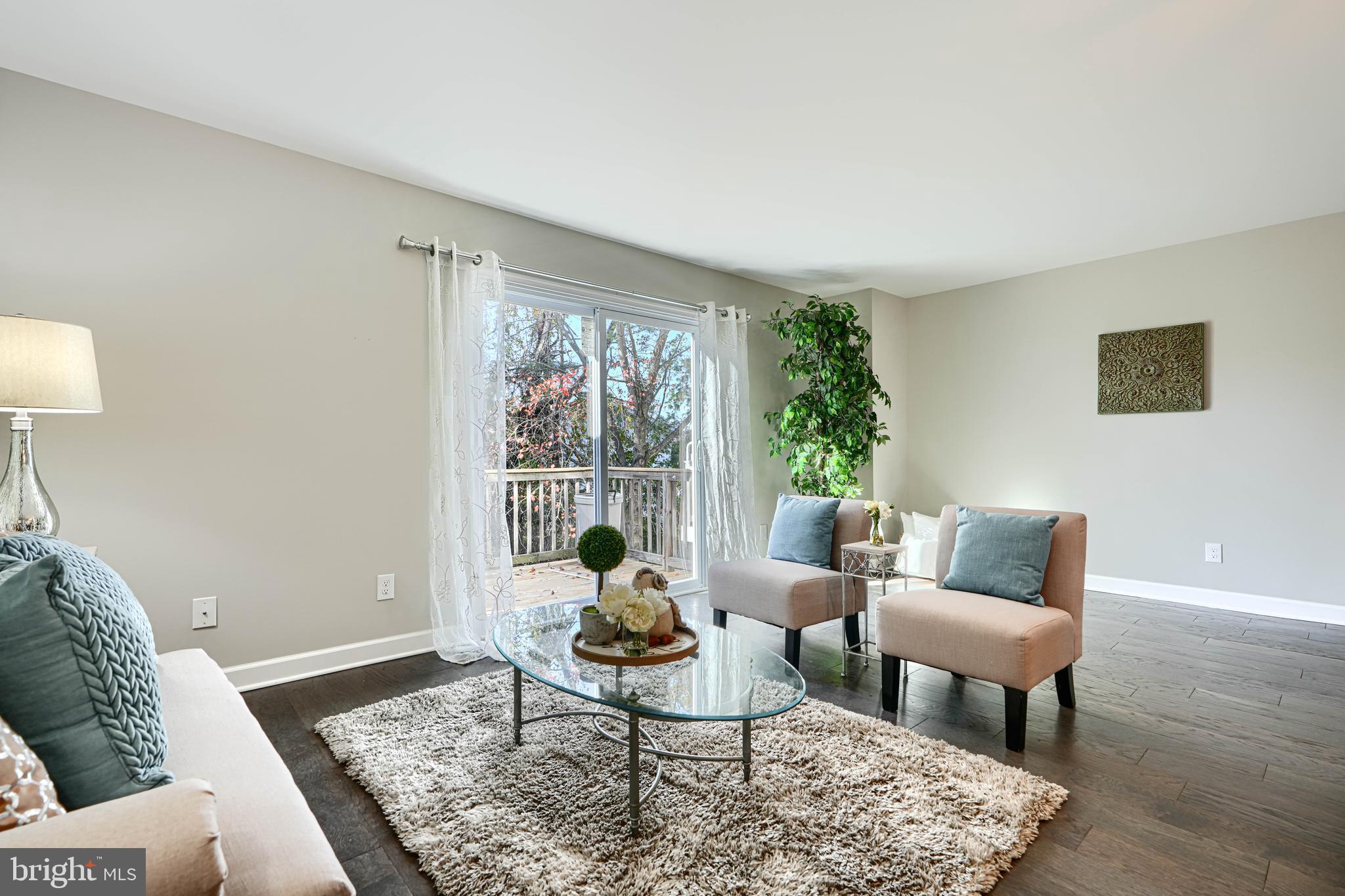 HUNT MEADOW - Residential