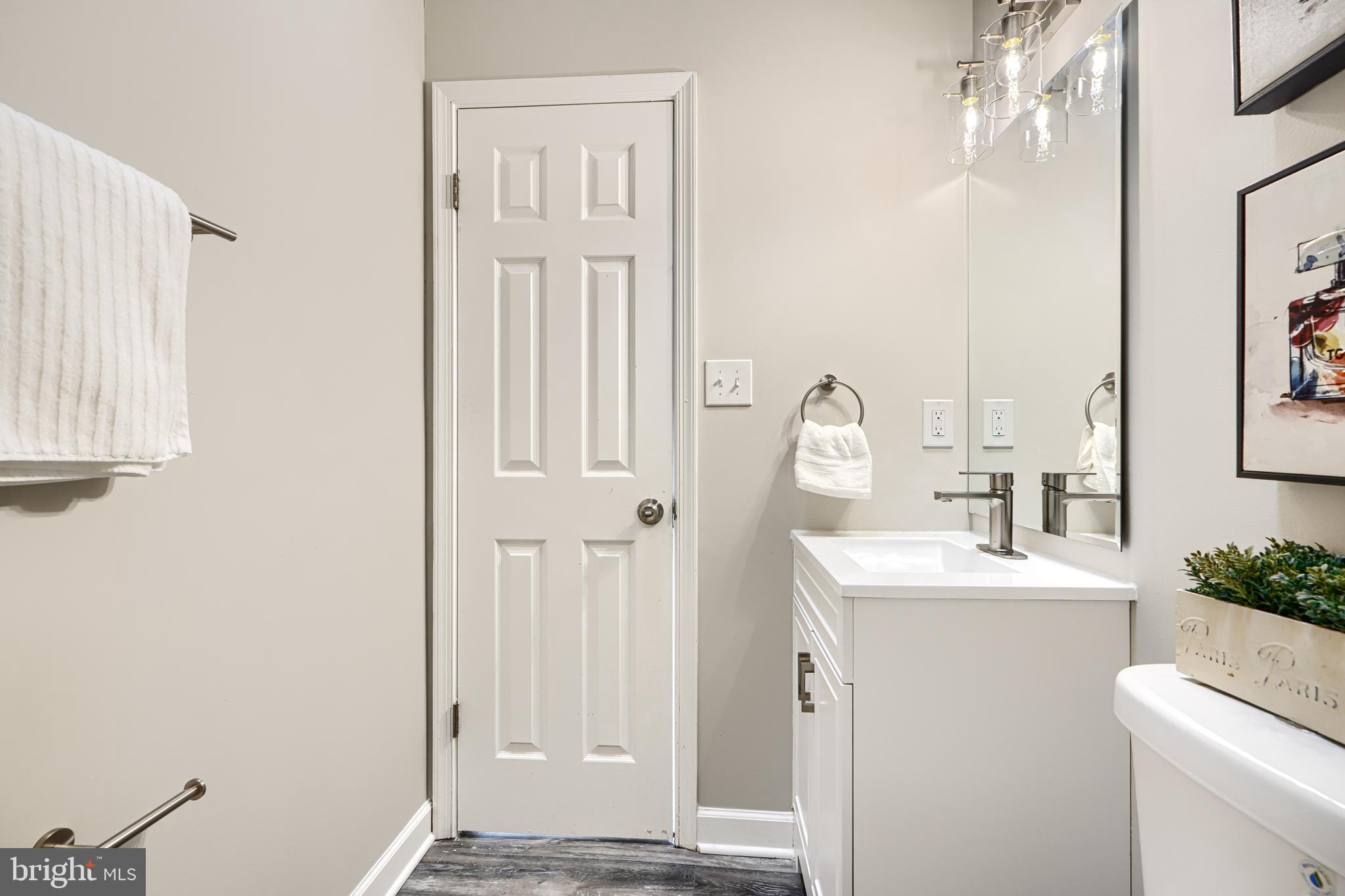 HUNT MEADOW - Residential