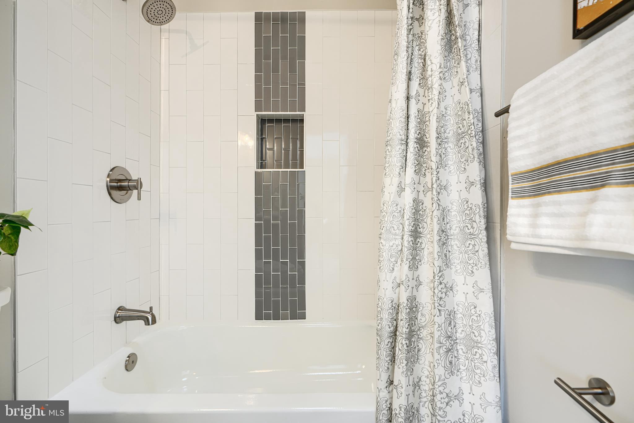 HUNT MEADOW - Residential