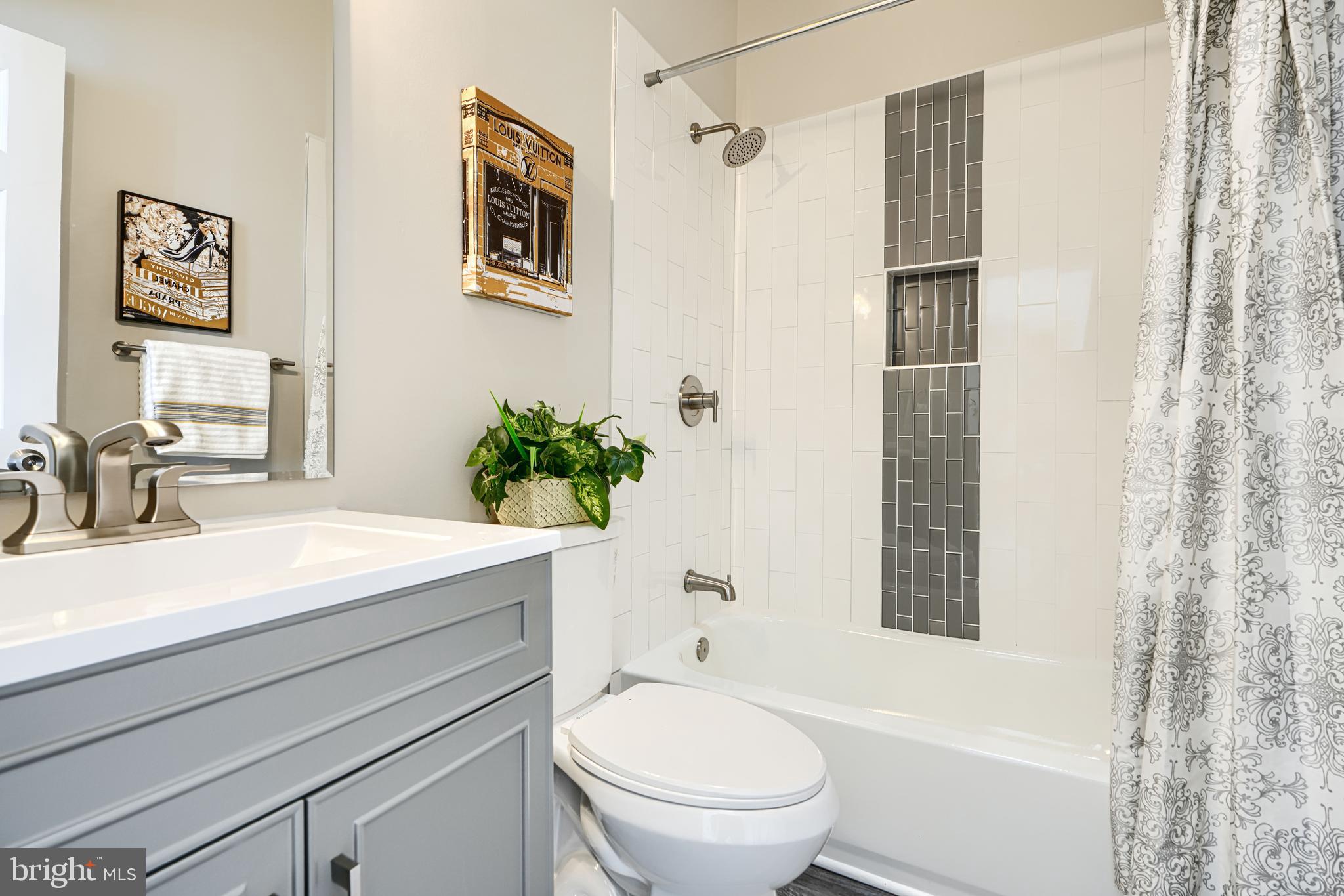 HUNT MEADOW - Residential