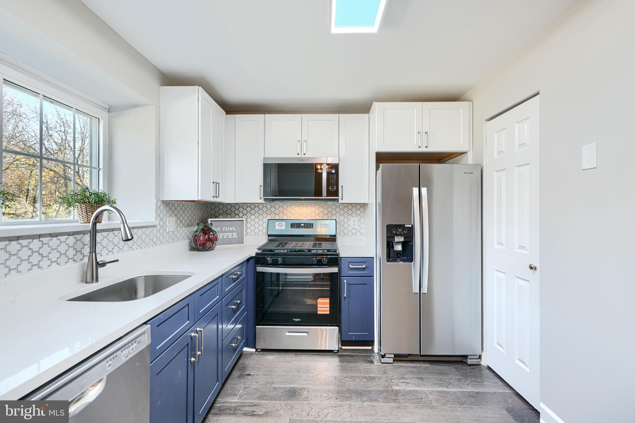 HUNT MEADOW - Residential