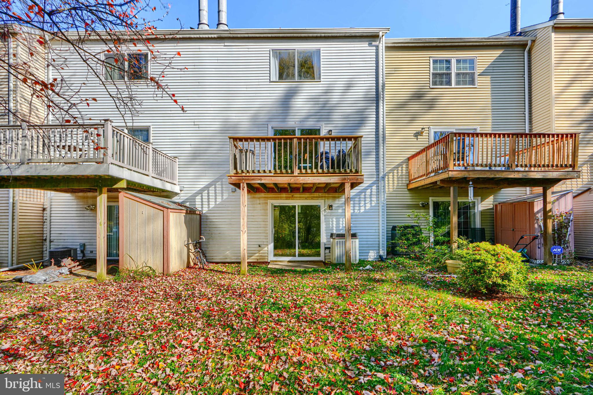 HUNT MEADOW - Residential