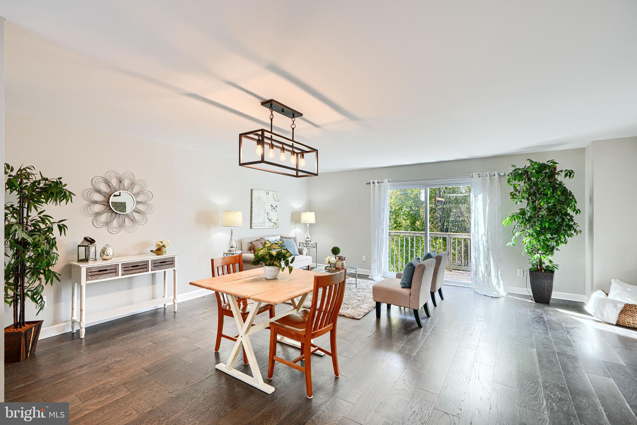 HUNT MEADOW - Residential