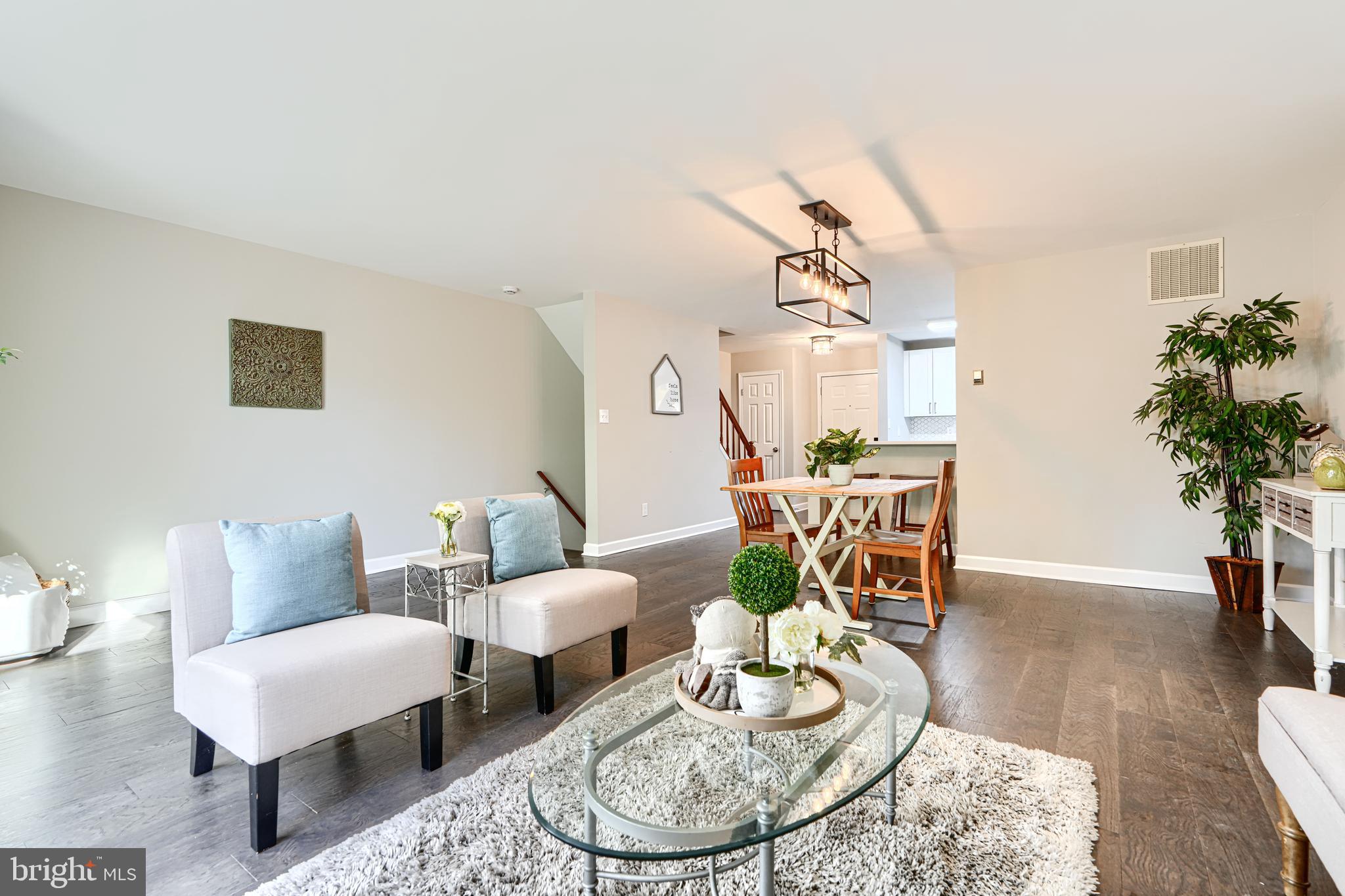 HUNT MEADOW - Residential