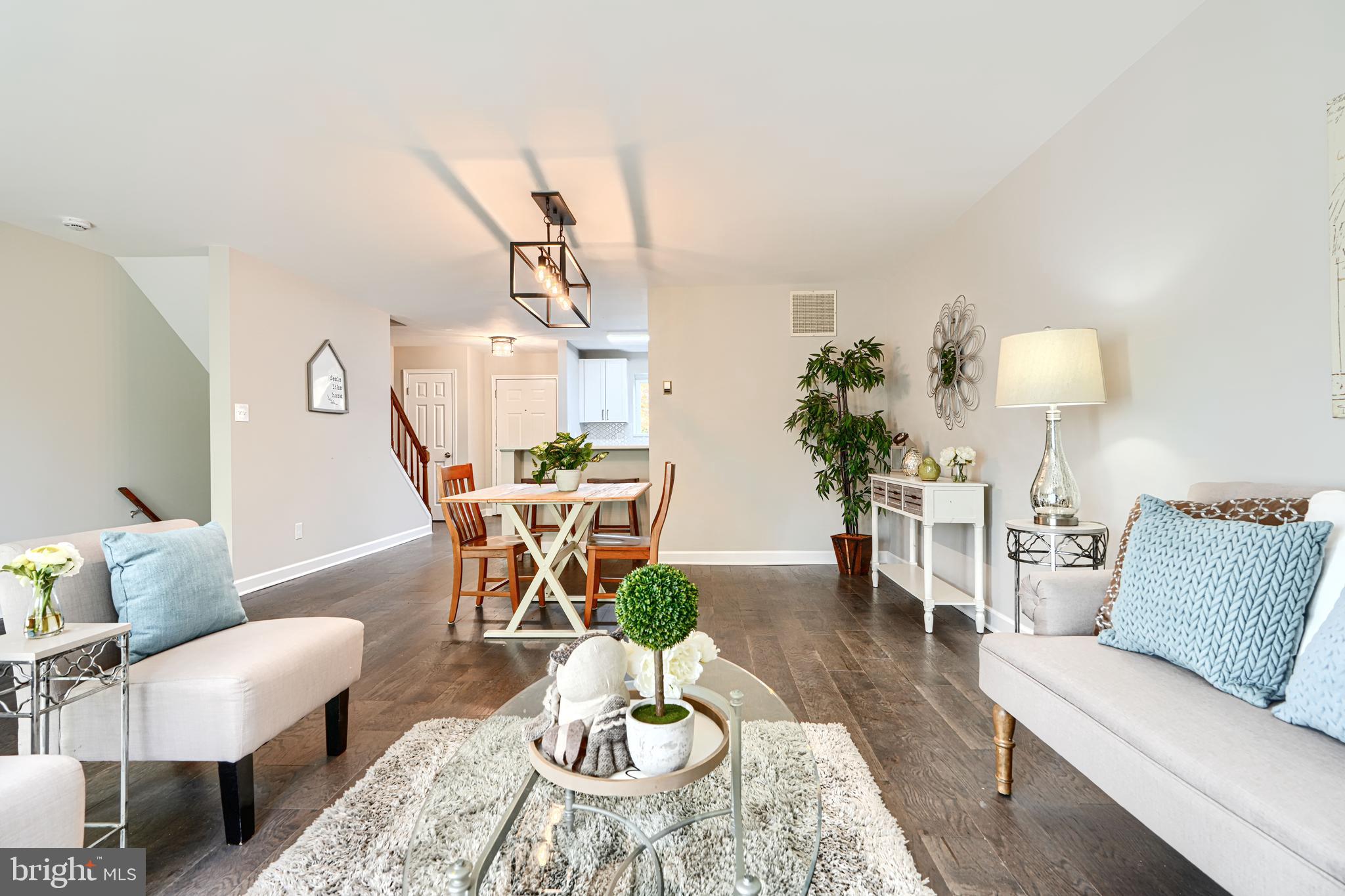 HUNT MEADOW - Residential