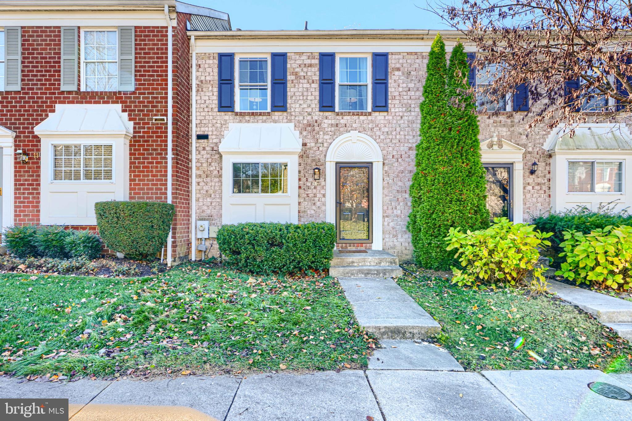 HUNT MEADOW - Residential