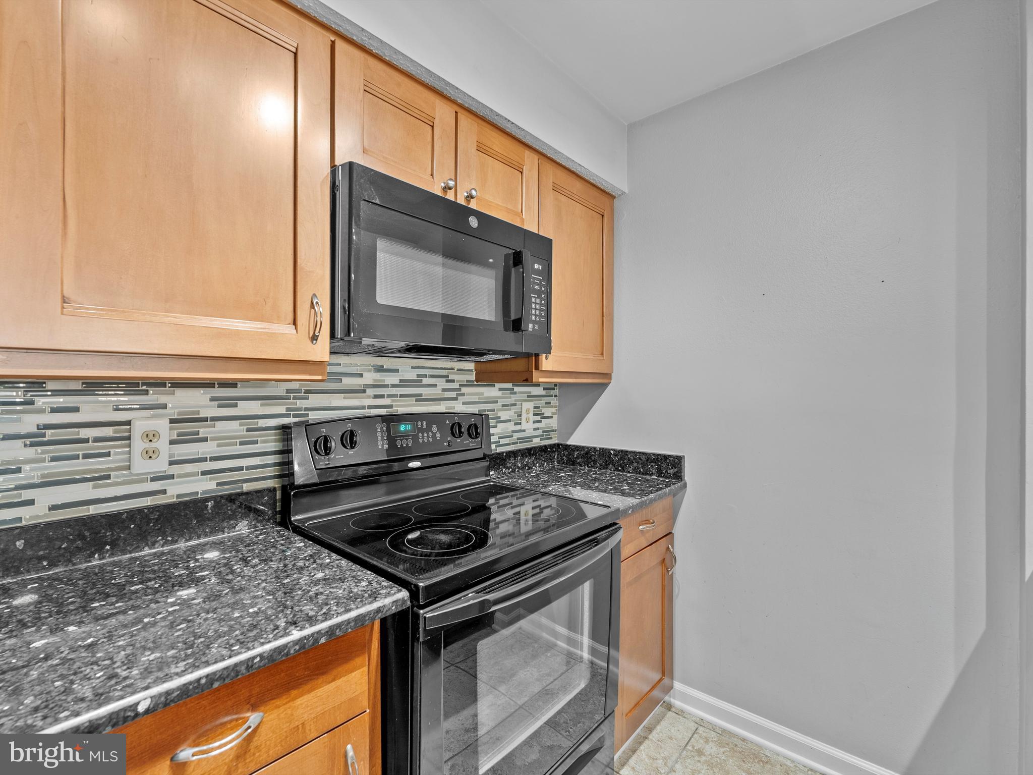 FOUNTAINS AT MCLEAN - Residential