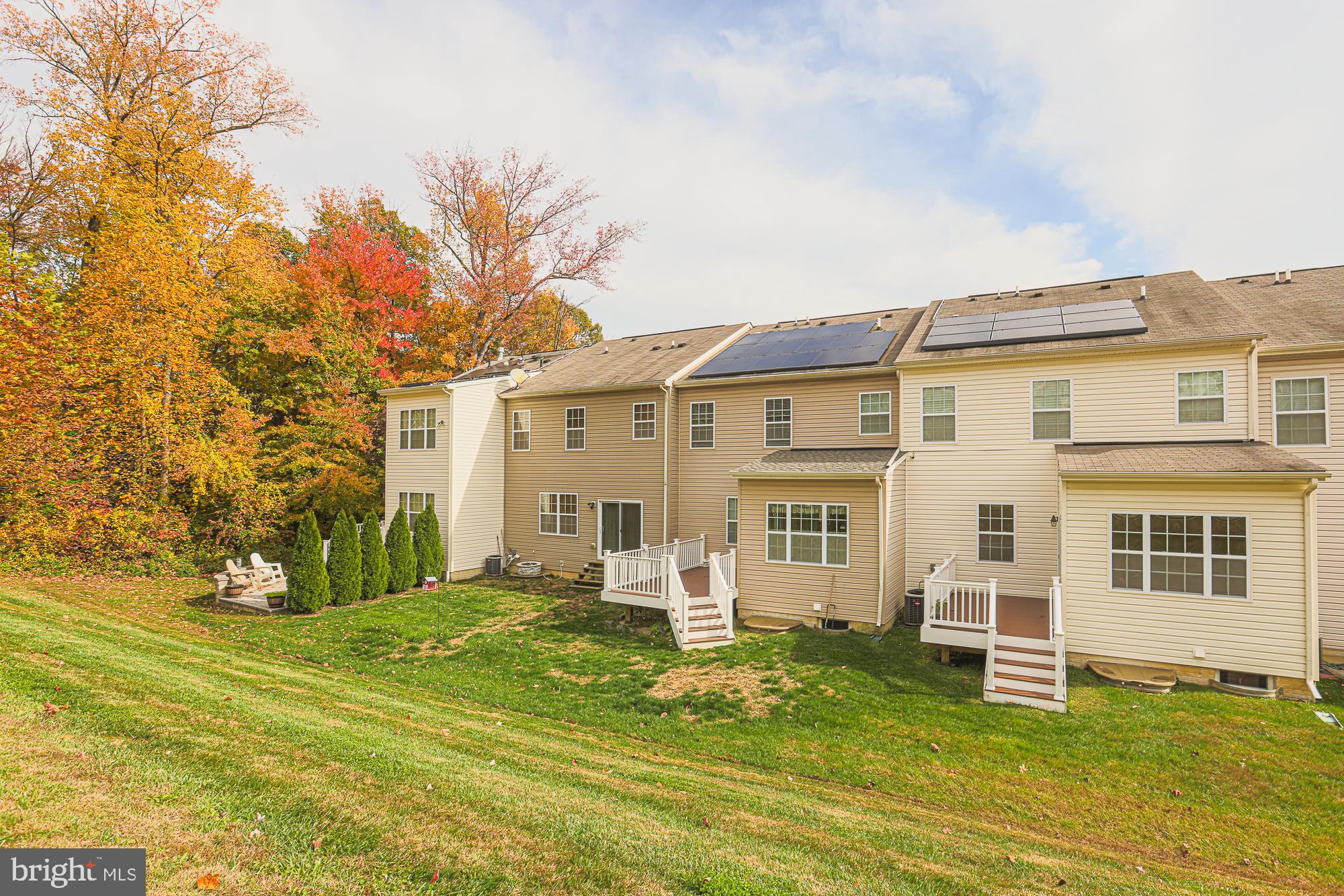 HOLLY WOODS - Residential