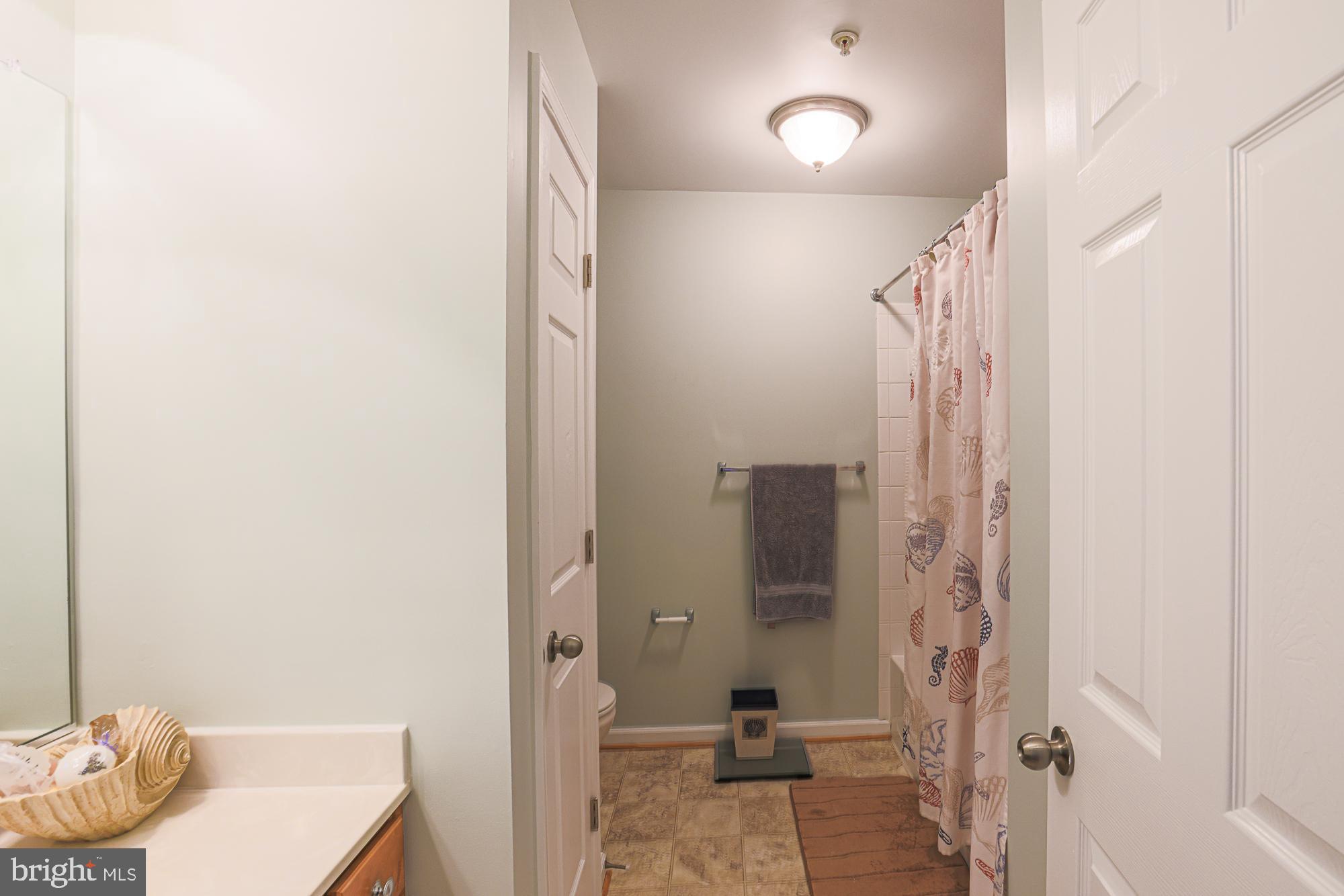 HOLLY WOODS - Residential