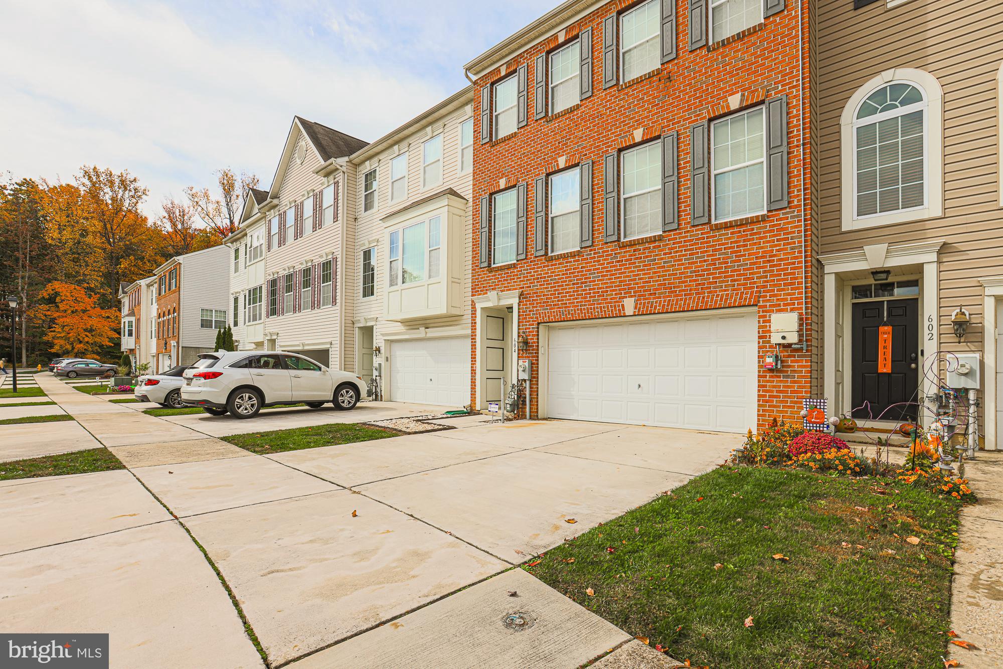 HOLLY WOODS - Residential