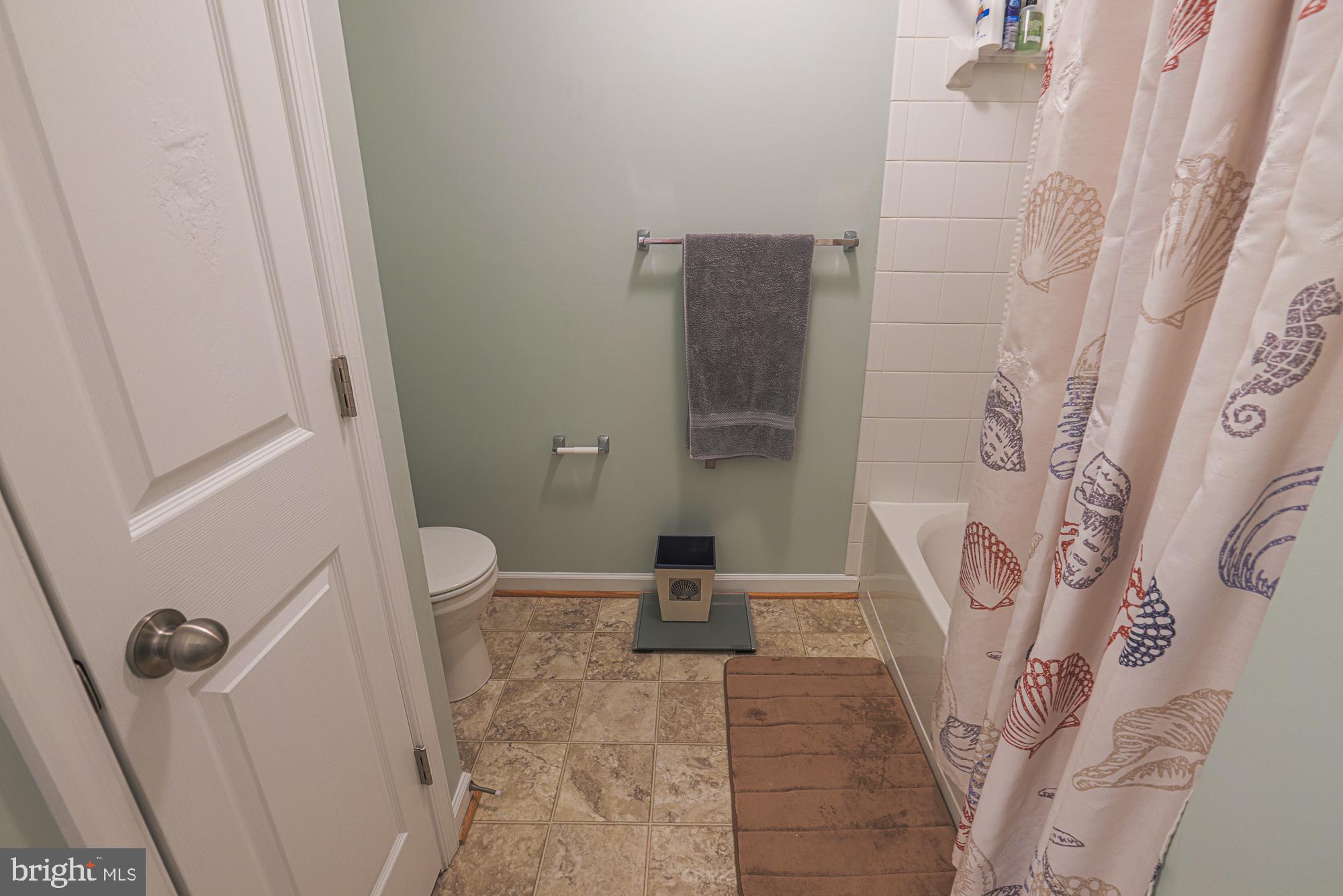 HOLLY WOODS - Residential