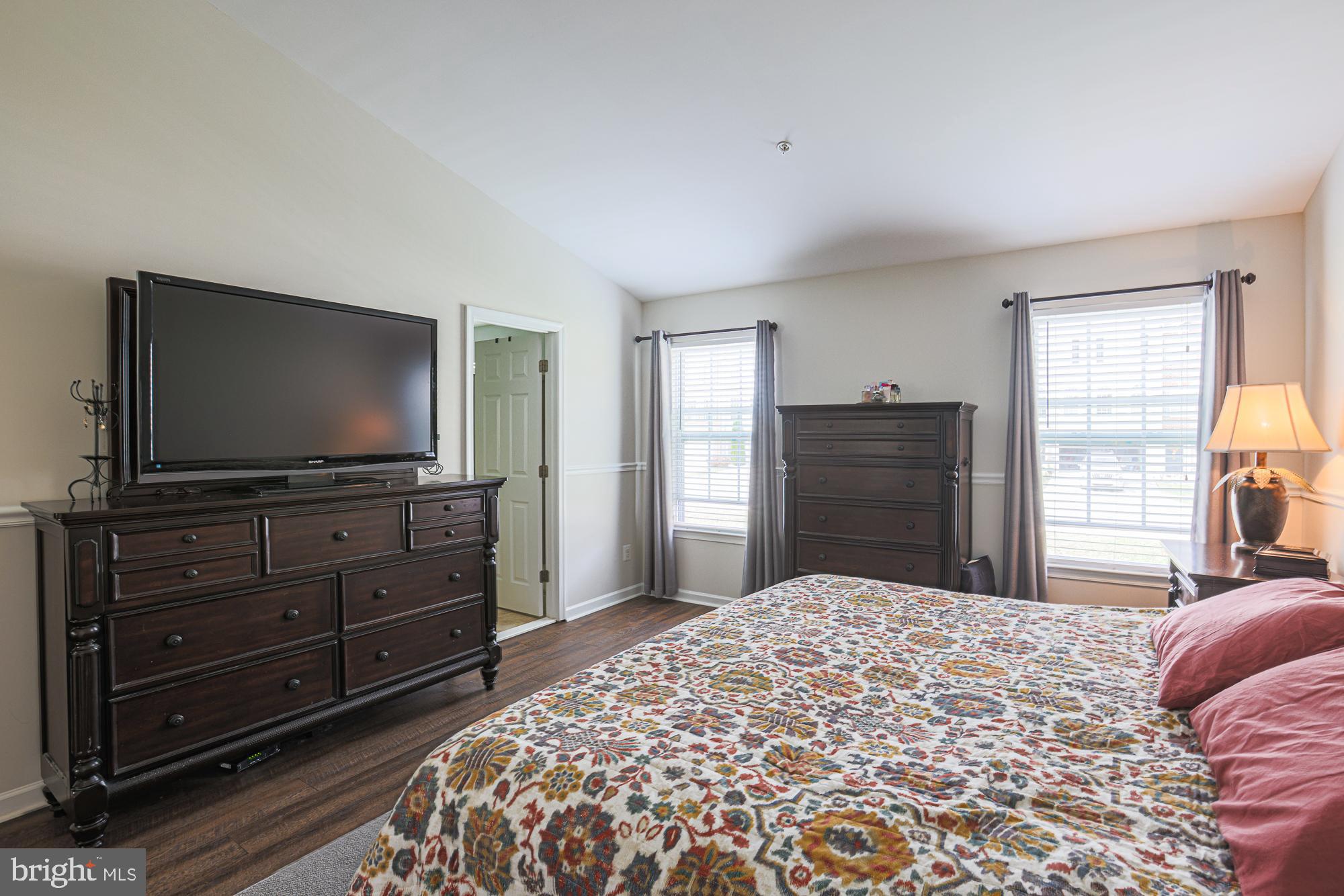 HOLLY WOODS - Residential