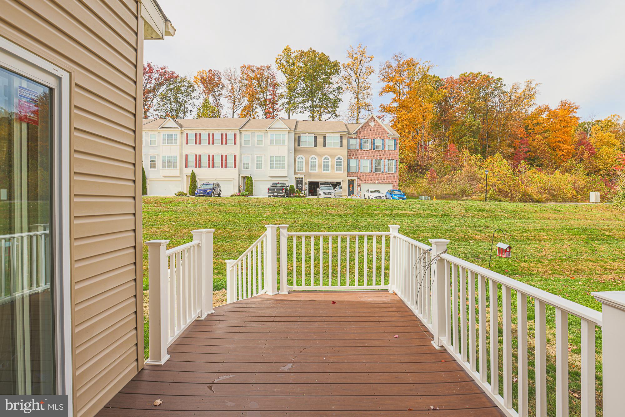 HOLLY WOODS - Residential