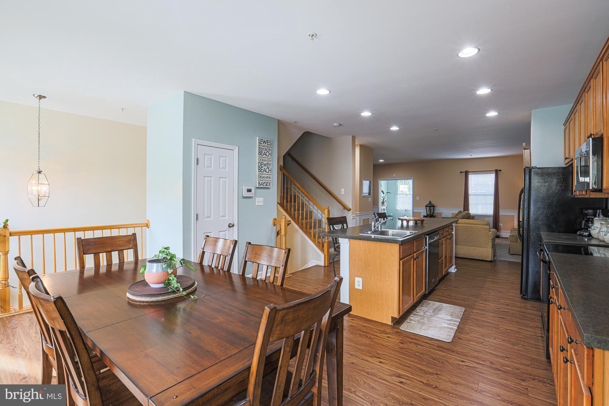 HOLLY WOODS - Residential