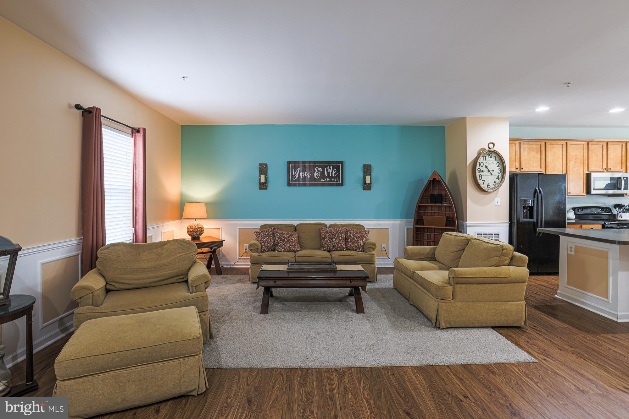 HOLLY WOODS - Residential