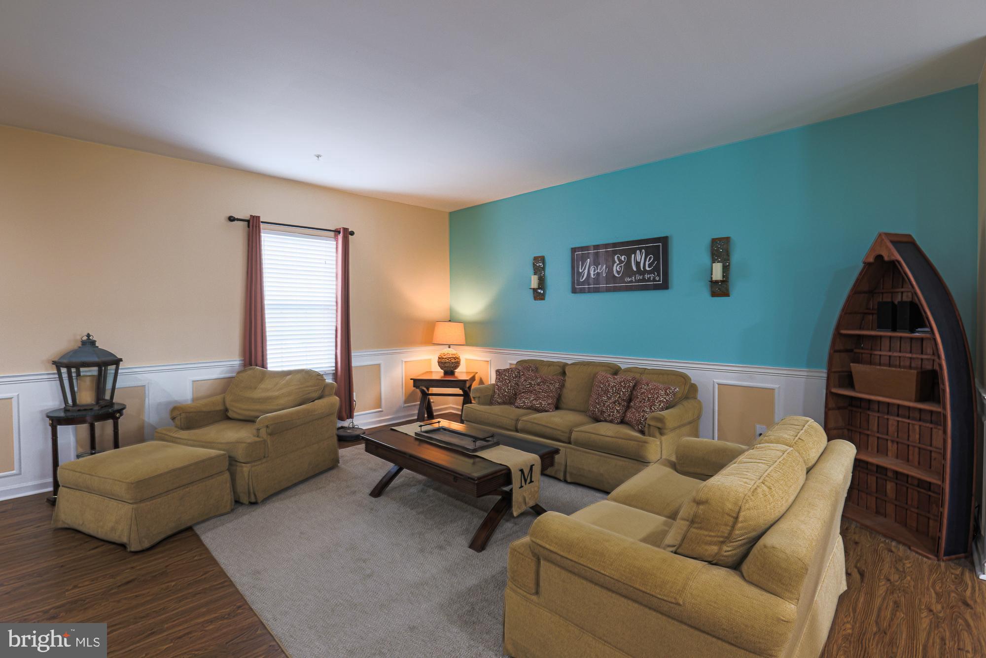 HOLLY WOODS - Residential