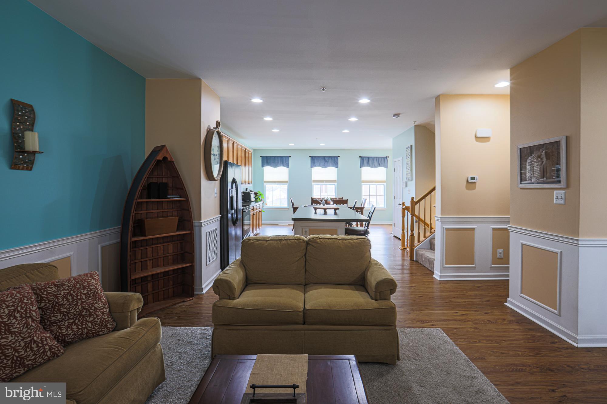 HOLLY WOODS - Residential