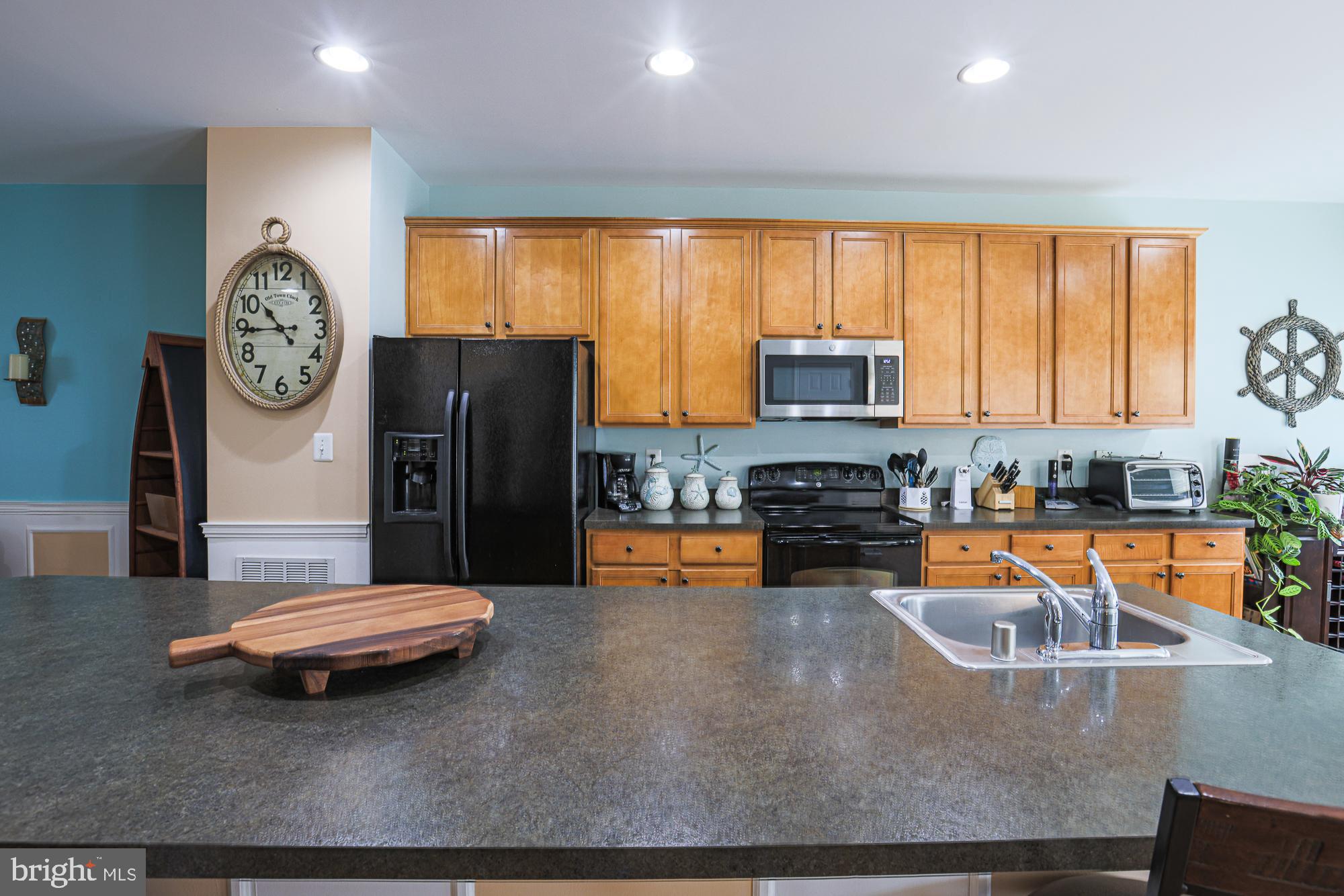 HOLLY WOODS - Residential