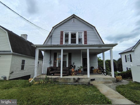 Homes For Sale - 1021 Fairmount Ave<br/> BRISTOL, VA 24202