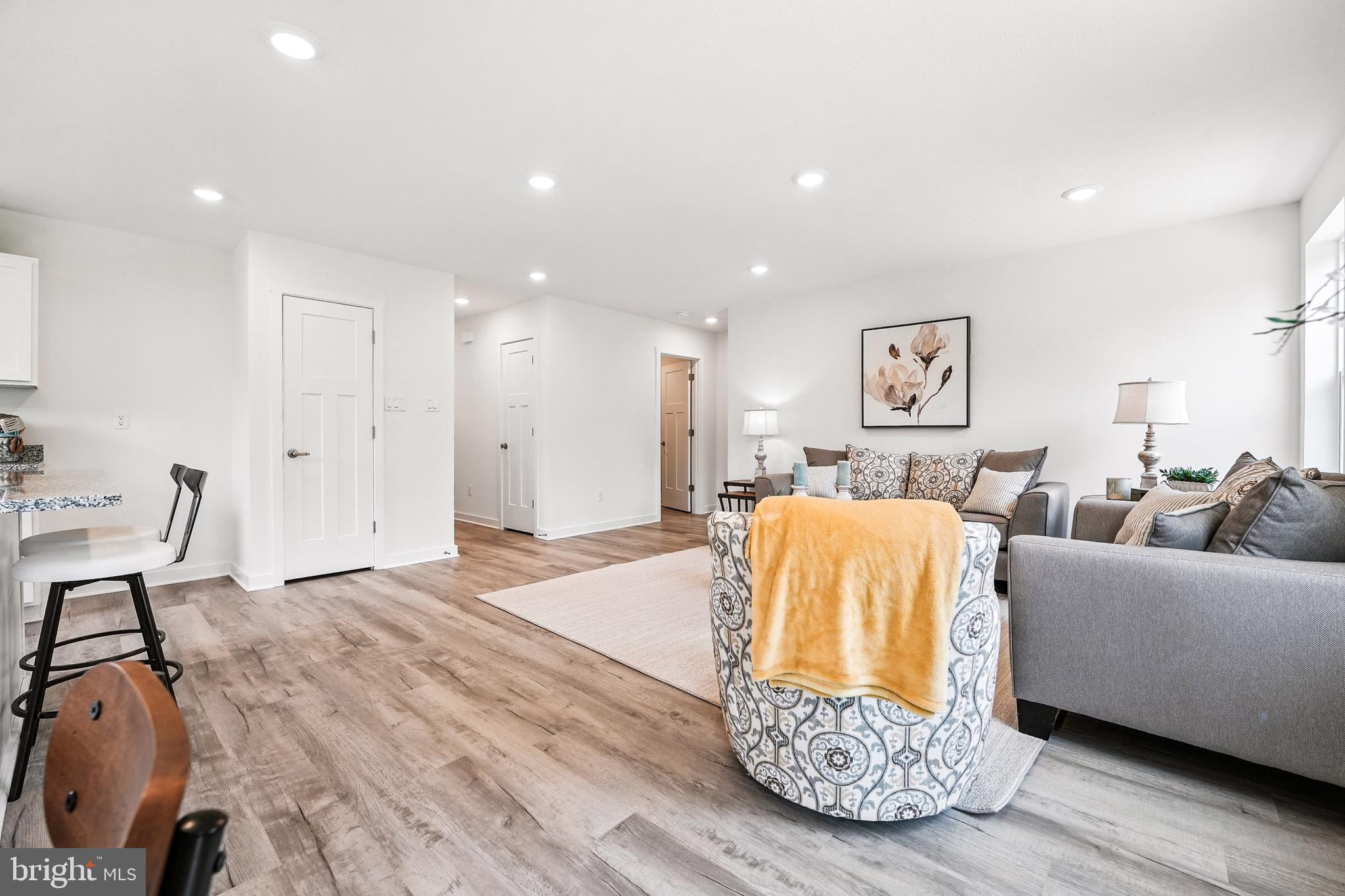 HUNTWELL WEST - Residential