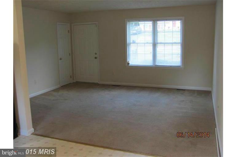 FALCON RIDGE - Residential Lease