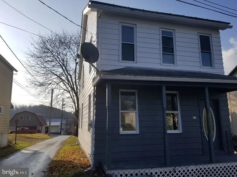 11 S High Street, Millerstown, PA 17062