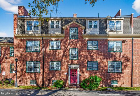 735 MELON PLACE E PHILADELPHIA PA 19123