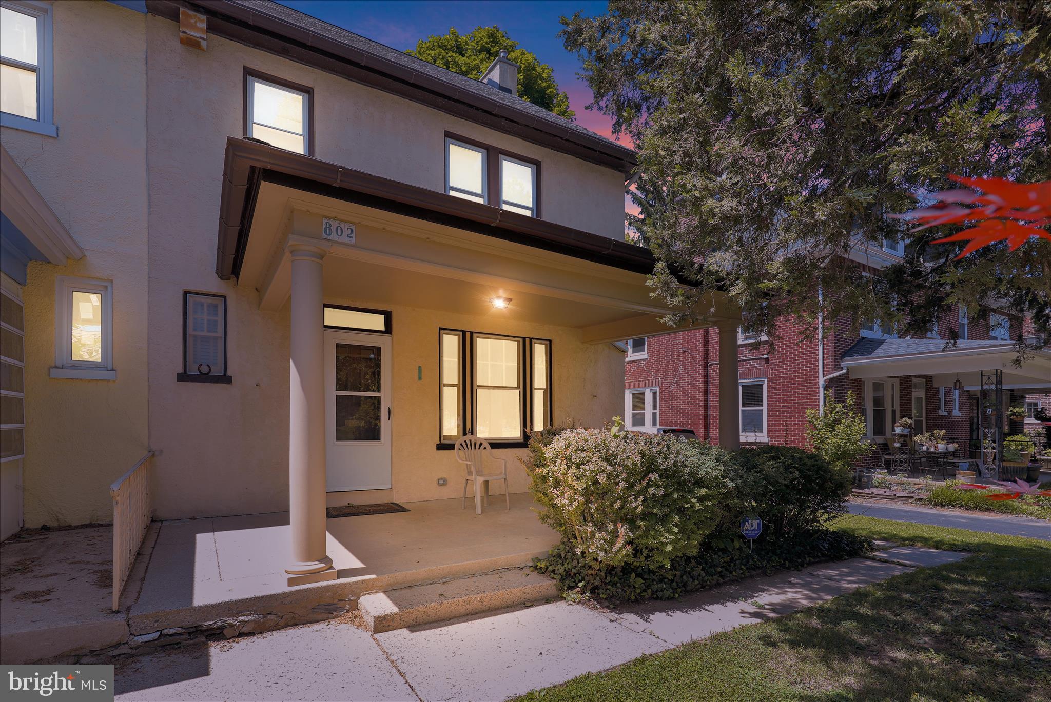 802 RACE AVENUE