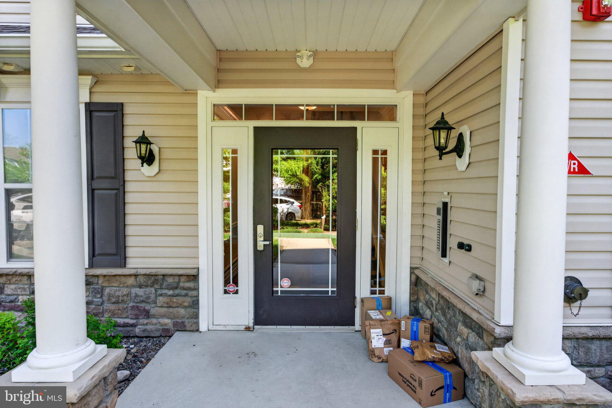 627 TIMBERLAKE DRIVE