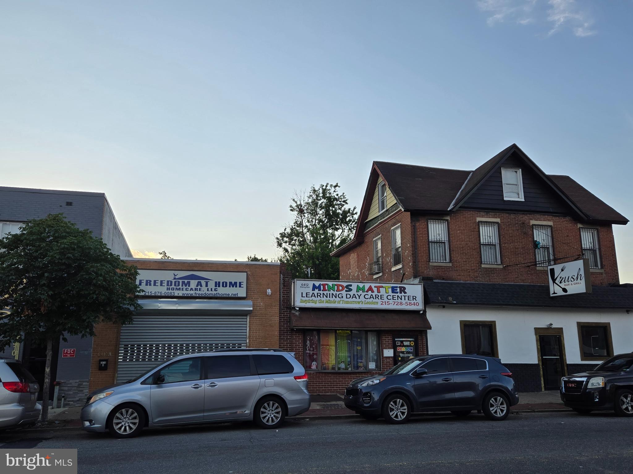 LAWNDALE - Commercial Sale