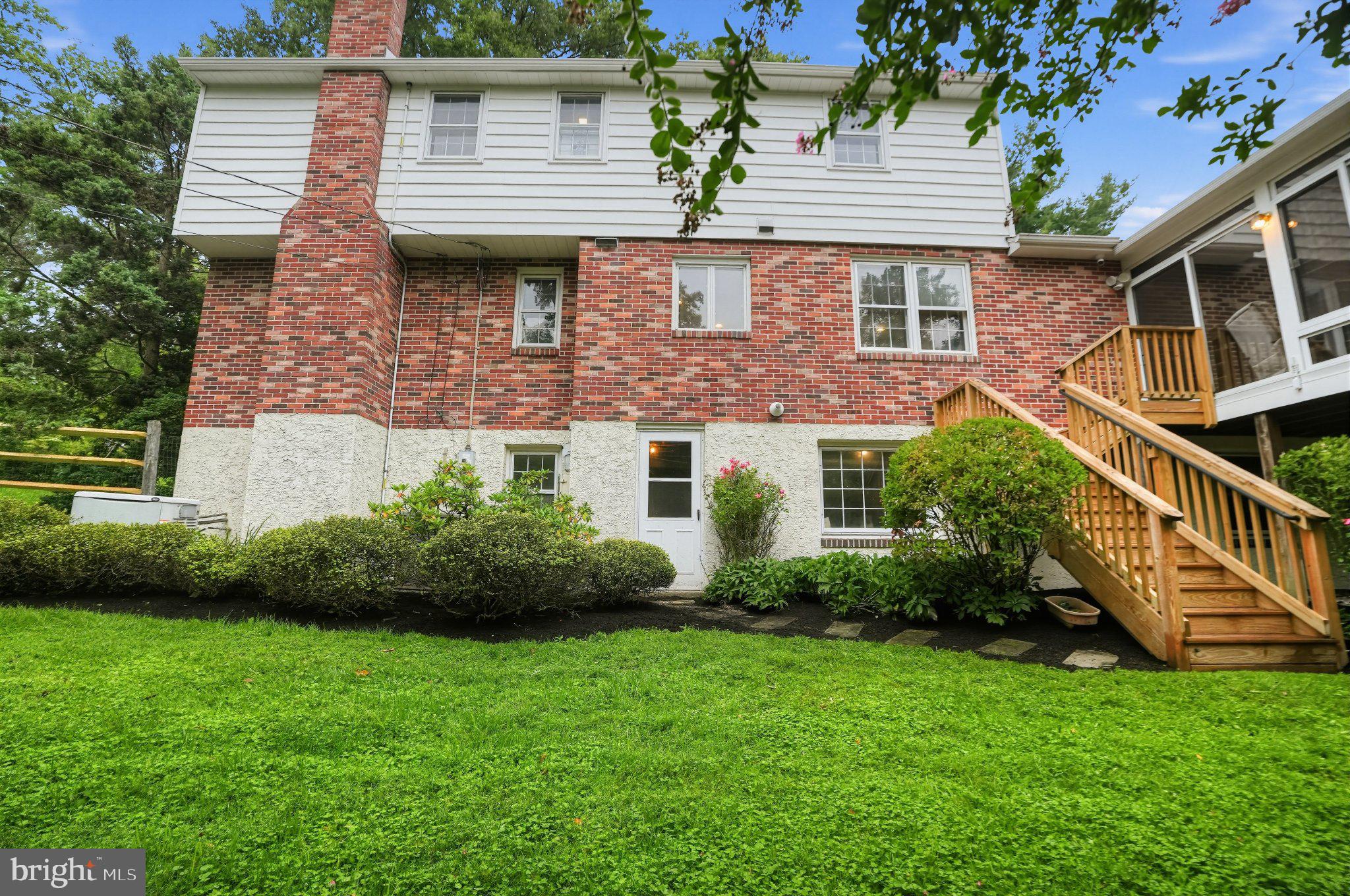 1911 SHARON ROAD