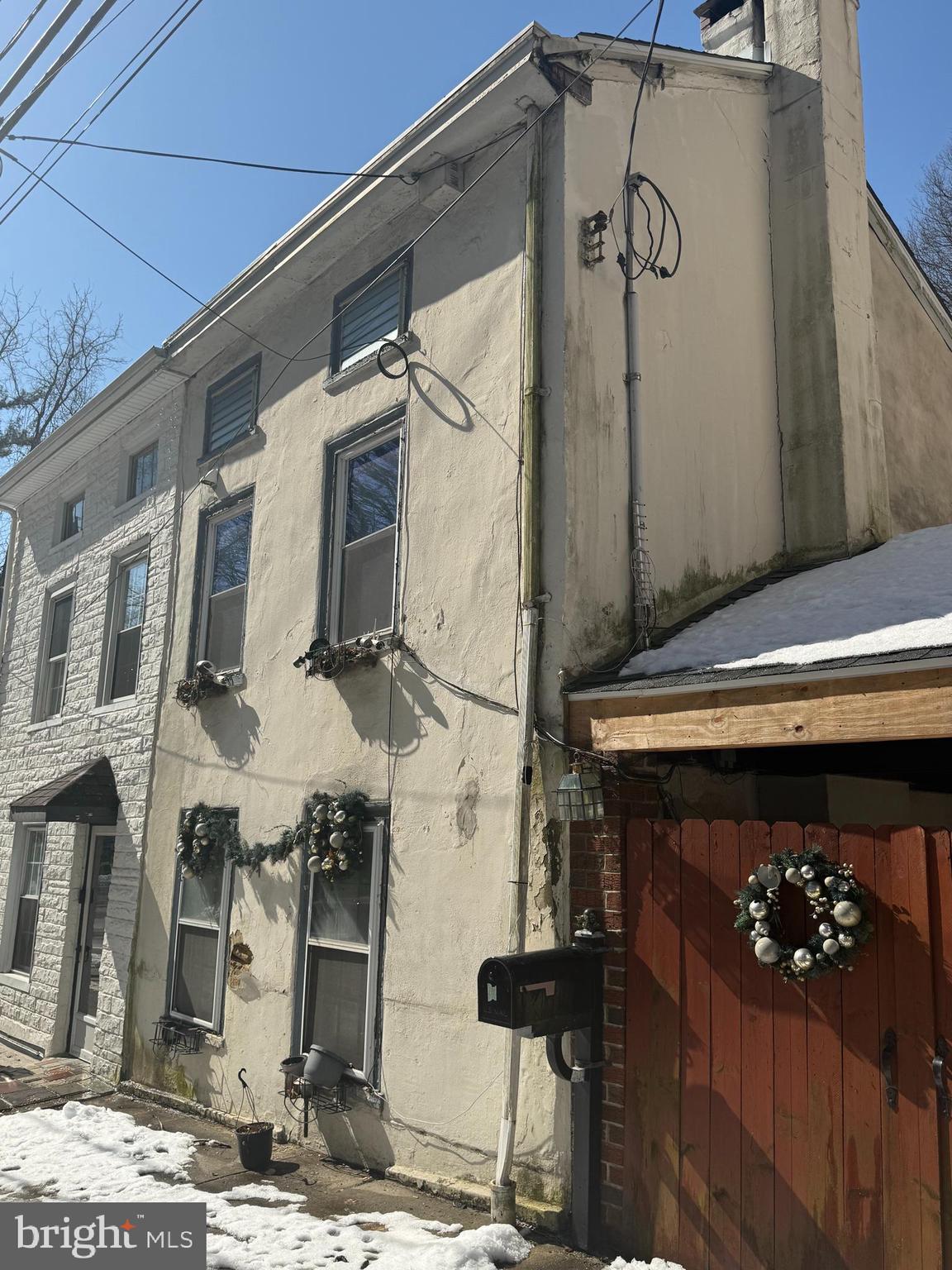 ROXBOROUGH - Residential