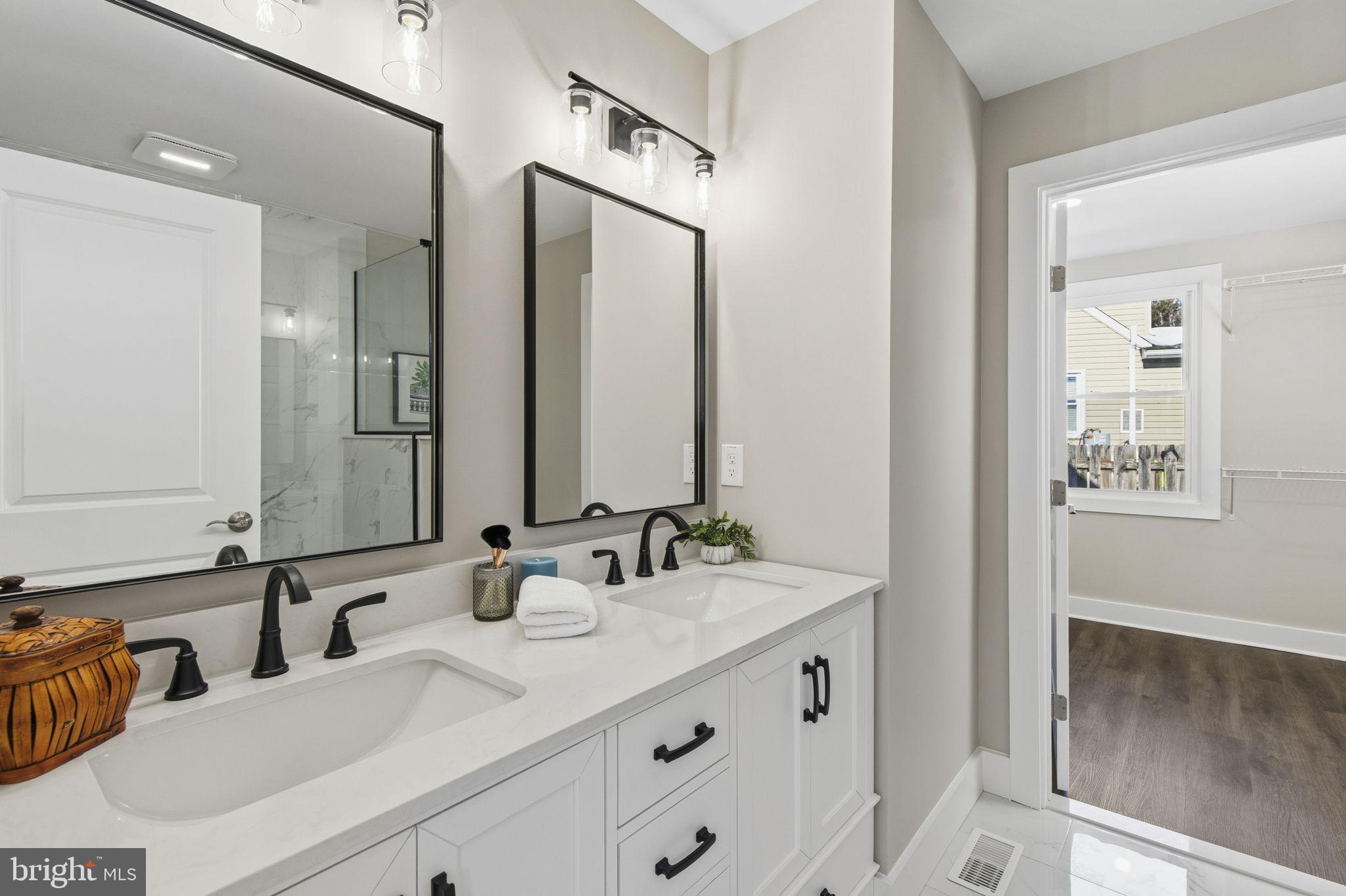 GREEN MEADOWS - Residential