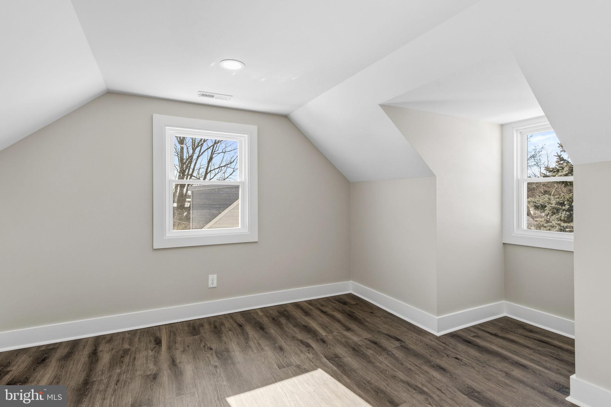 GREEN MEADOWS - Residential