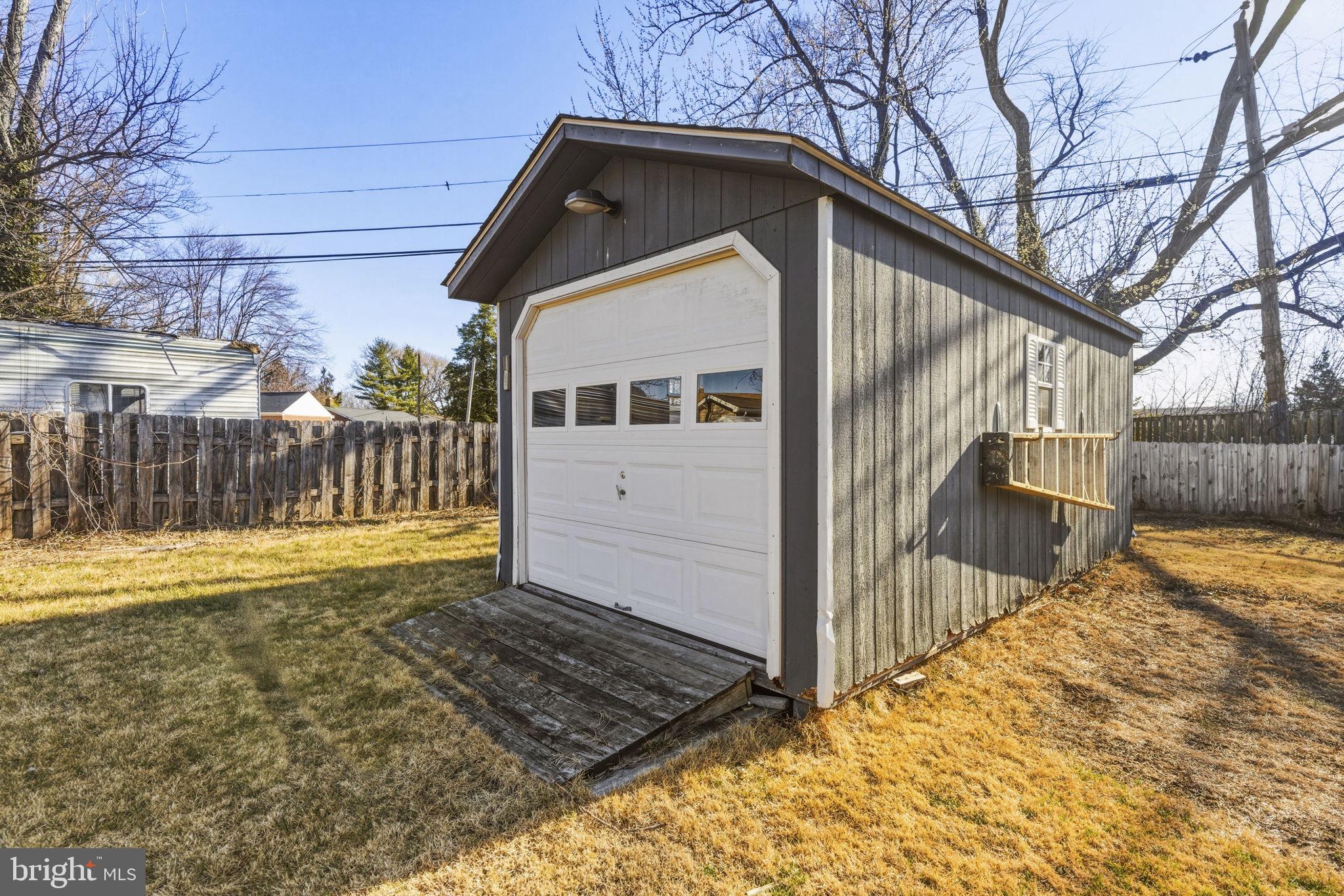 GREEN MEADOWS - Residential