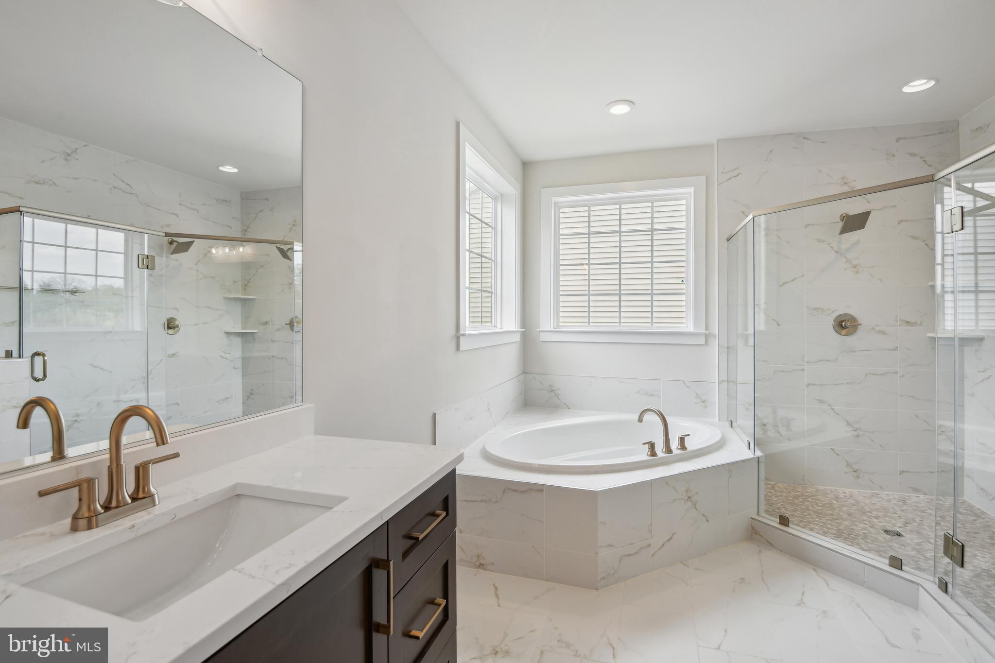 FAIRWAY ESTATES - Residential