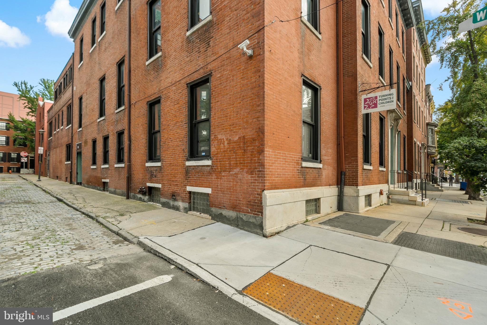 RITTENHOUSE SQUARE - Commercial Sale