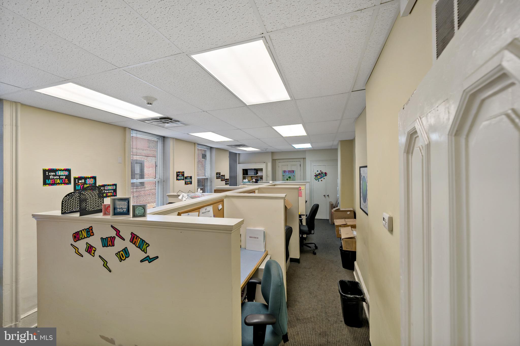 RITTENHOUSE SQUARE - Commercial Sale