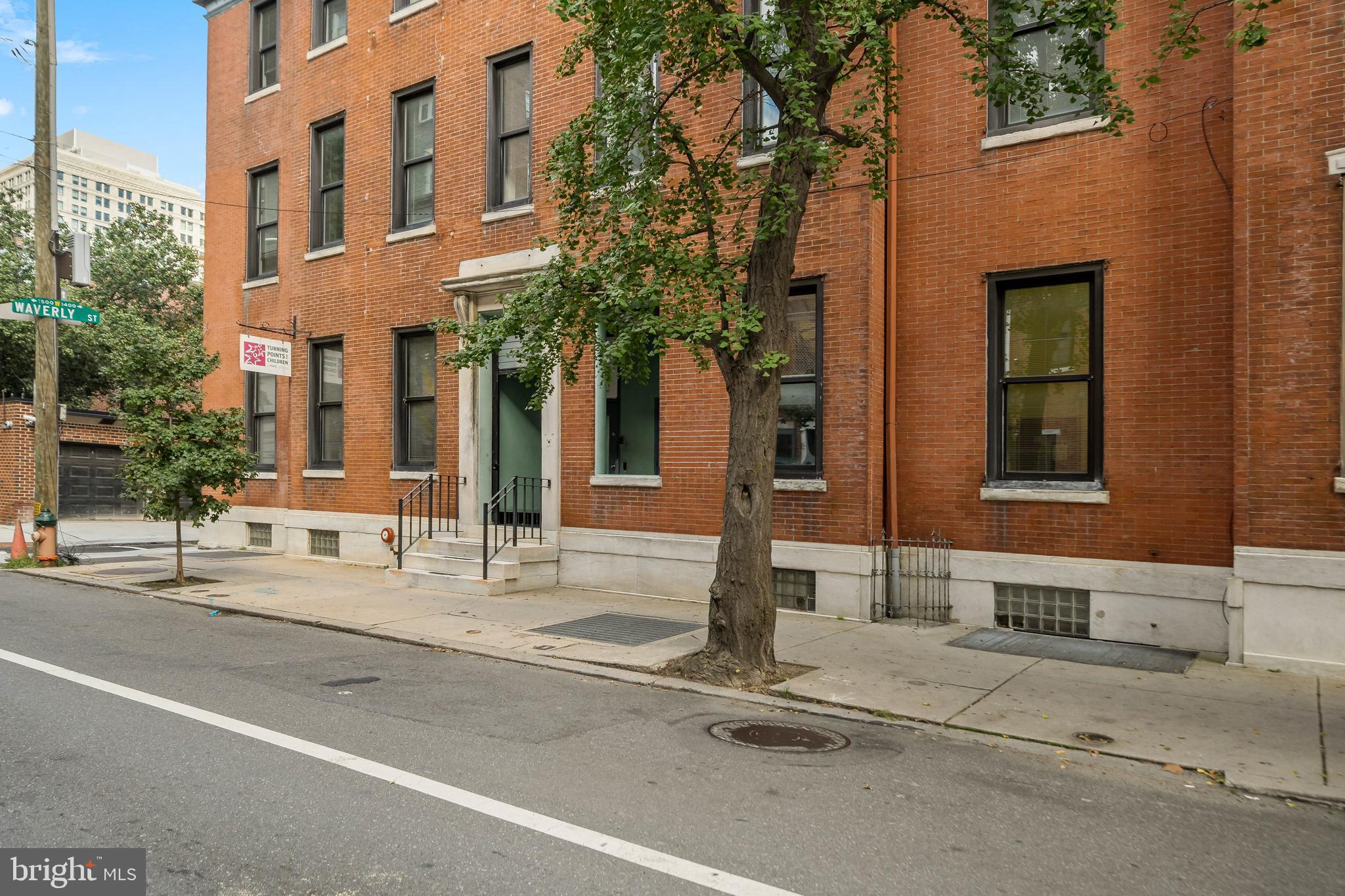 RITTENHOUSE SQUARE - Commercial Sale