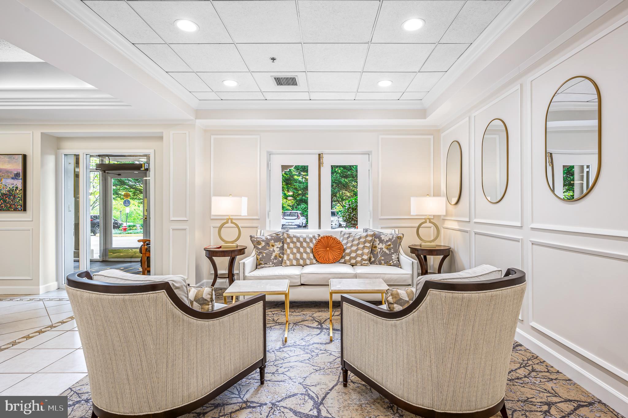 LANSDOWNE WOODS - Residential