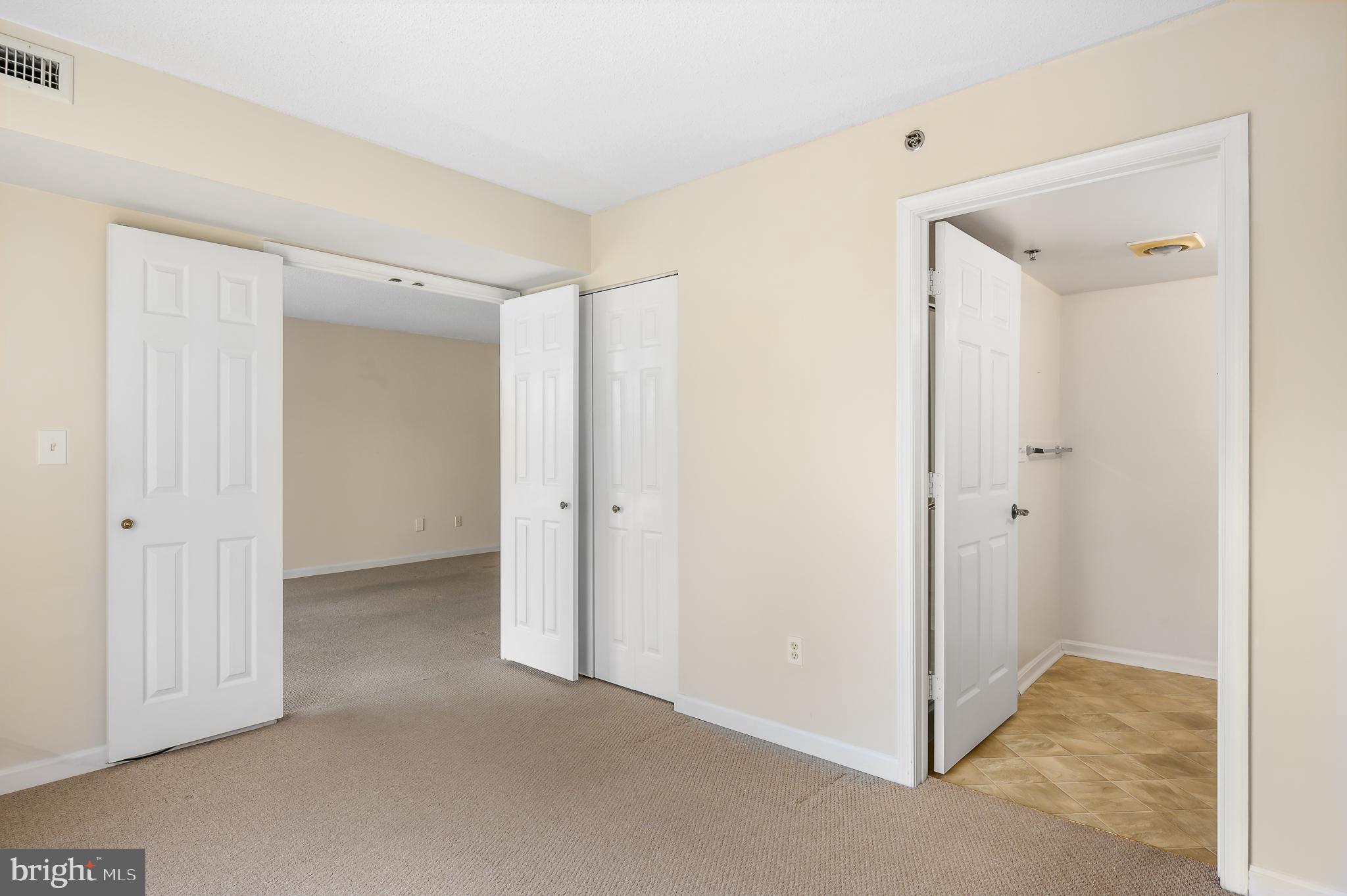 LANSDOWNE WOODS - Residential