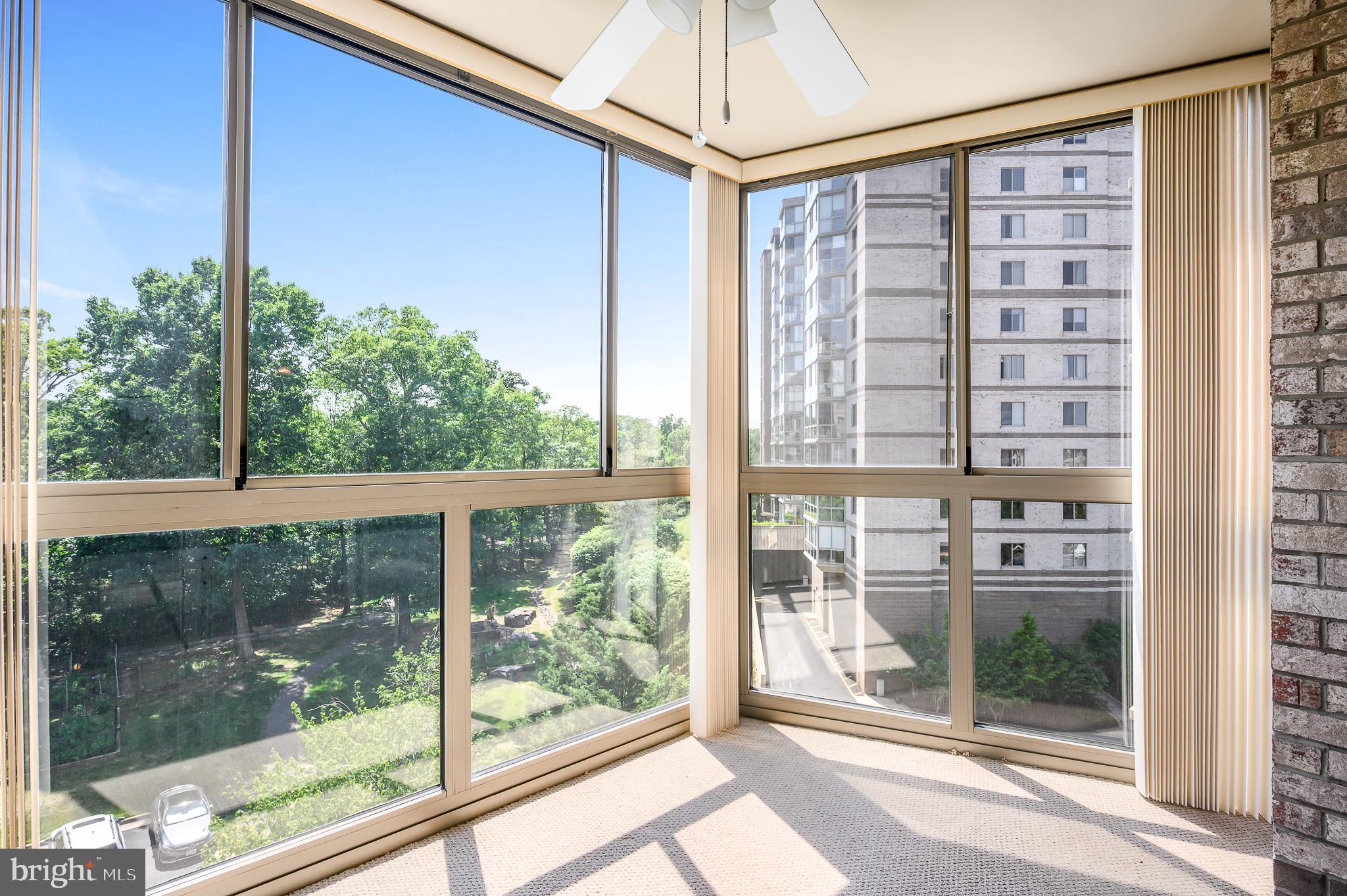 LANSDOWNE WOODS - Residential