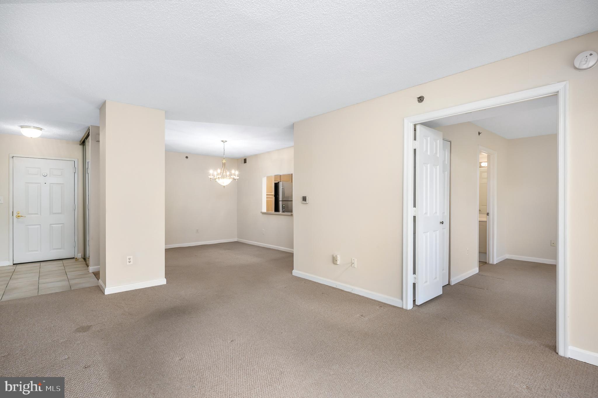 LANSDOWNE WOODS - Residential