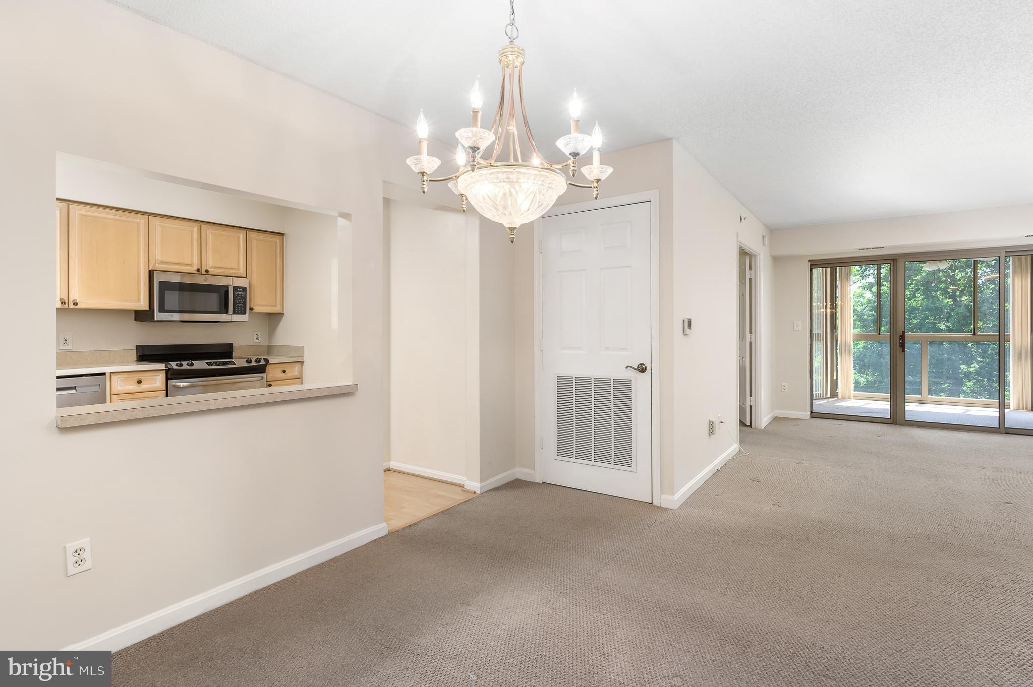 LANSDOWNE WOODS - Residential
