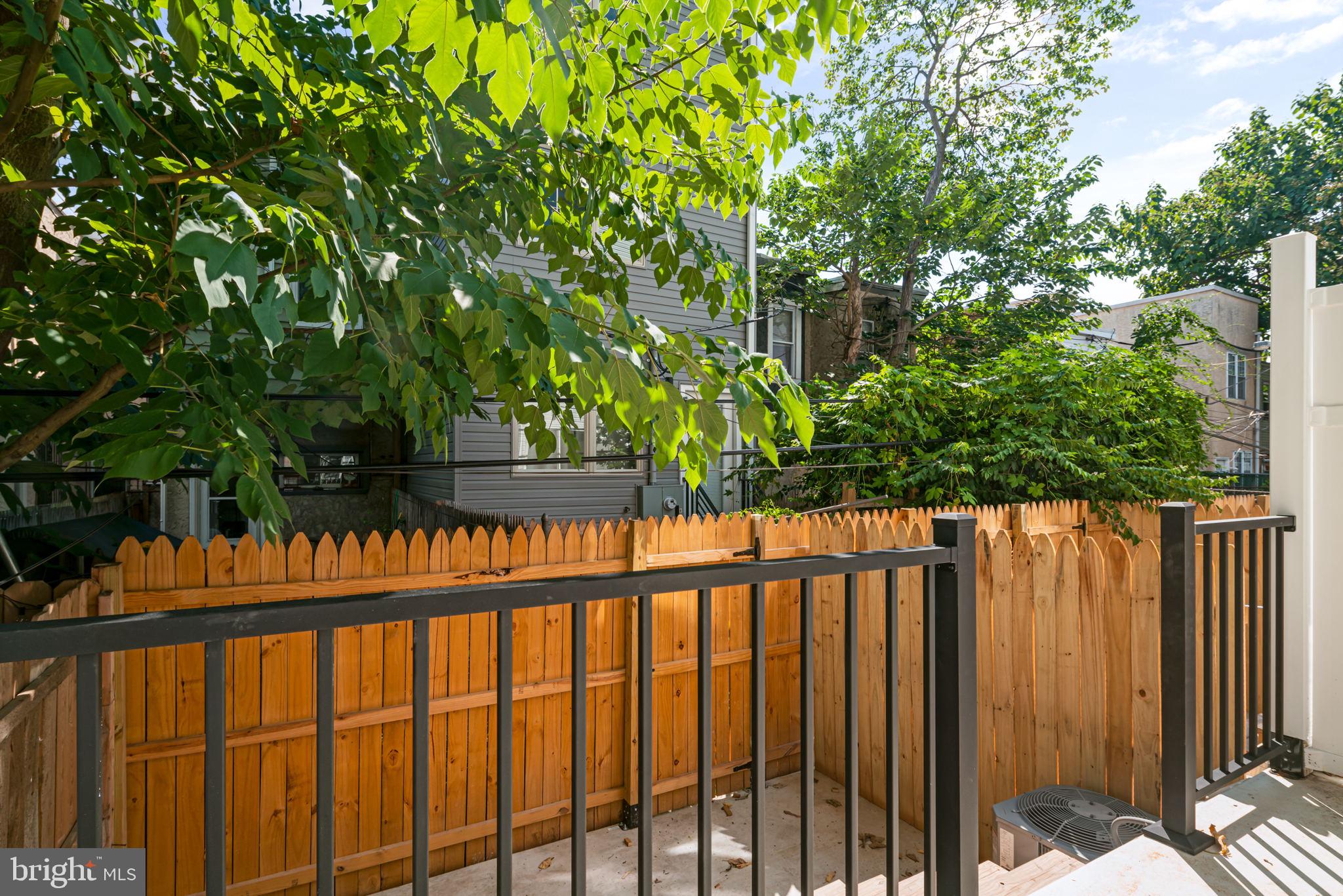 GRAYS FERRY - Residential Income