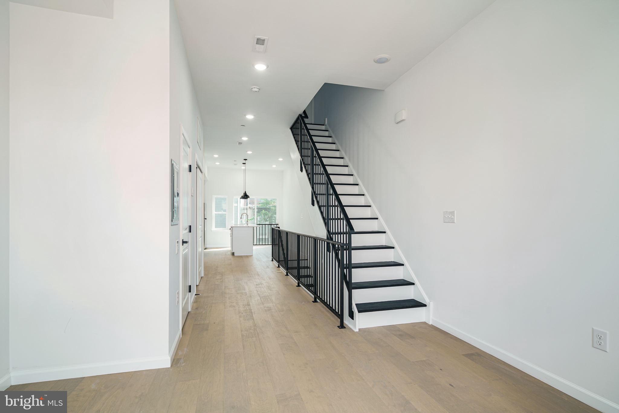 GRAYS FERRY - Residential Income