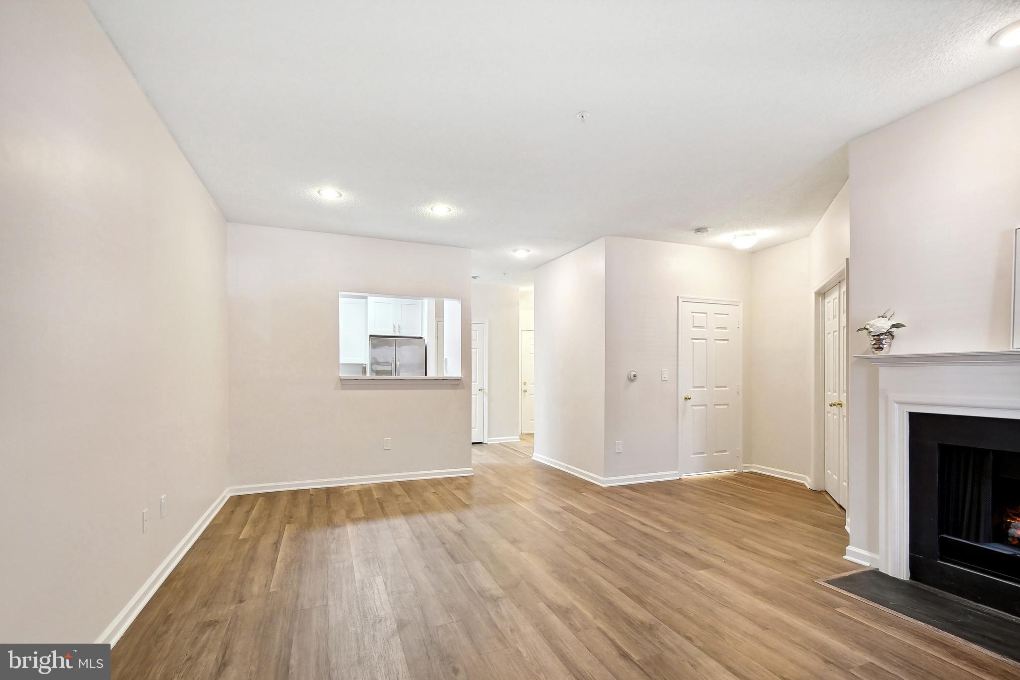 EDGEWATER AT TOWN CENTER - Residential Lease